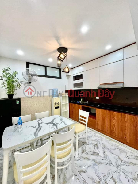 đ 4.95 Billion, NEW 5-FLOOR HOUSE IN TAY HO DISTRICT - 10M TO THE CAR TO THE STREET - Area: 40M2 MT: 3.6M INCLUDING 3 BEDROOMS - PRICE: OVER 4 BILLION TO OWNERS