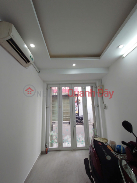 HOUSE WITH STREET FRONTAGE IN DISTRICT 3 – NO BUILDING RESTRICTIONS – PRICE JUST OVER 3 BILLION VND | Vietnam Sales đ 3.5 Billion
