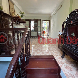 Duy nhất 1 căn quận Hoàn Kiếm phố Lý Nam Đế 32m 4 tầng gần phố ở ngay nhỉnh 10 tỷ lh 0817606560 _0