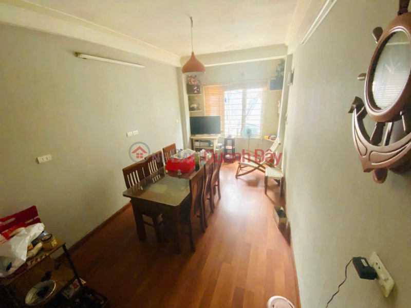 Cho thuê nhà ngõ 147 Tân Mai, 4 tầng x 33m2, 3 ngủ, full đồ vào ngay Niêm yết cho thuê