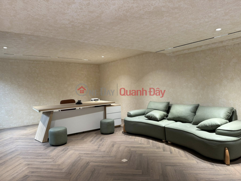 Property Search Vietnam | OneDay | Residential | Sales Listings, Street frontage Duong Lang 120m² 5 floors elevator 5.1m frontage price 70 billion big street football culture