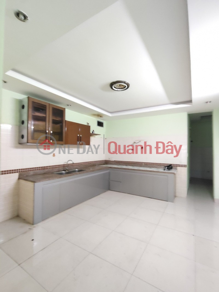 đ 4.75 Billion ► House with car access, straight on Hoang Dieu, next to Nguyen Van Linh, 81m2, 2 sturdy floors, 4.xx billion