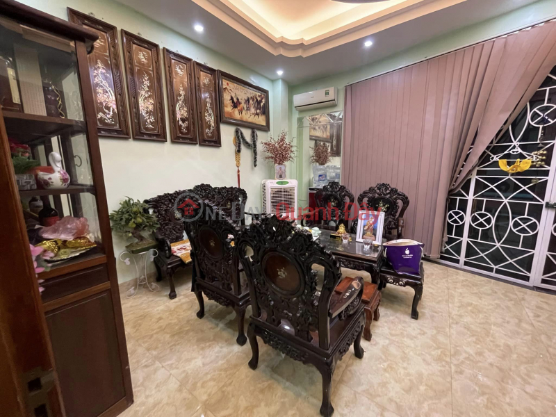 Giảm chào! Bán nhà Trần Hưng Đạo 85m2 x 4 tầng thang máy, mặt tiền 4.3m, 27.5 tỷ, dòng tiền 50tr/tháng Niêm yết bán