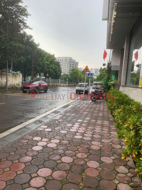 Bán Đất tặng nhà phố ÁI Mộ, Long Biên 60m MT 4,2m giá 12,5 ty oto, KD _0