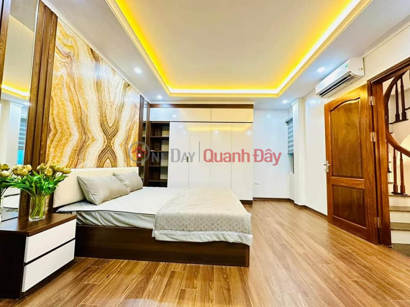 Gấp gấp gấp!!! Quận Cầu Giấy, 20m ra mặt phố Đông Quan, diện tích 35m, 5 tầng, mặt tiền 6,1m | Việt Nam | Bán đ 6,5 tỷ