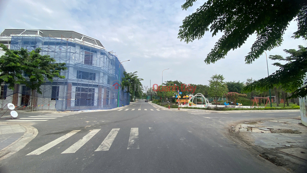 đ 2.66 Billion, Cheap Townhouses - Next to Large Industrial Park in Southeast Asia, High Profitable Investment!