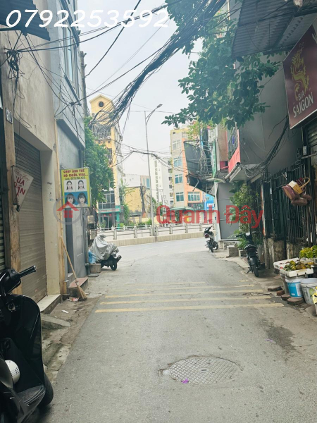 Bán Nhà Vũ Hữu. Thanh Xuân. Diện Tích 50m x3 tầng. Mặt tiền 3.5m. Giá Bán 18.8 tỷ Niêm yết bán