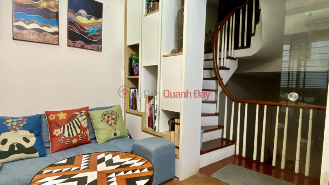 Urgent sale of house in Car lane, THUY KHUE street - 38m2, 5 floors, MT 5m. Buy at the most reasonable Sales Listings