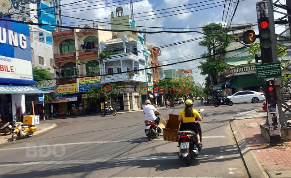 Quick sale of 3-storey house in front of NGO MAY street, business location in busy area, Quy Nhon city center Sales Listings