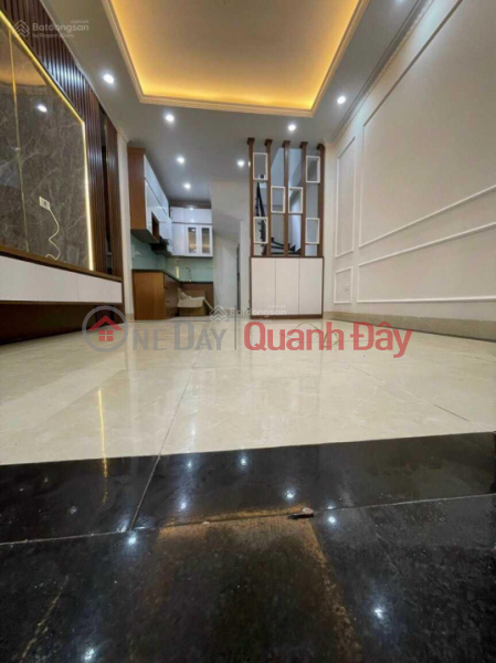 There is only 1 apartment left on DUONG QUANG HAM, CAU GIAY. 38m2 x 5 floors, 3m wide in front of the house. 4.95 billion won | Vietnam | Sales | đ 4.95 Billion