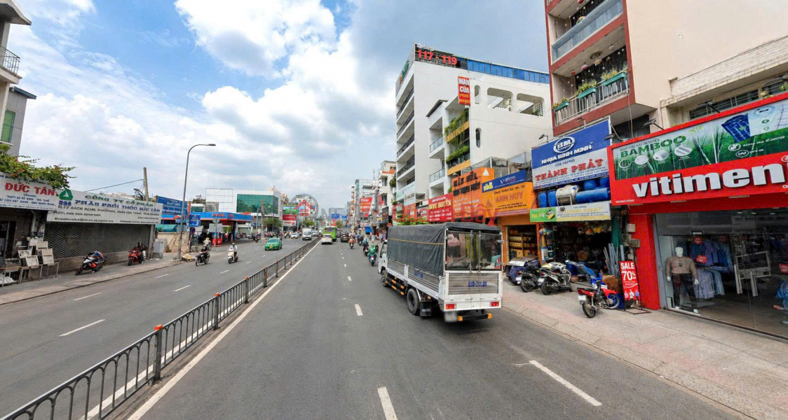 Owner selling a house with a prime location on Bach Dang Street, Binh Thanh District - 103m2 - Wider at the back (5.35m) - Bustling business area. Sales Listings