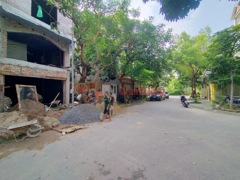 LAND FOR SALE AREA NEXT TO THACH BAN (BAT KHO) - BEAUTIFUL LOCATION - 2 ROAD FACES - WIDE SIDEWALK - AVOID CARS - Sales Listings