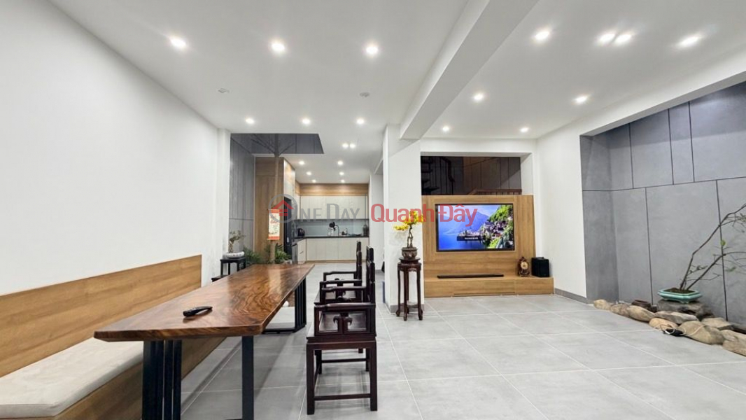 Property Search Vietnam | OneDay | Nhà ở | Niêm yết bán | Bán nhà Ngọc Thuỵ, 90m x 4T gần cầu thiết kế đẹp chỉ hơn 10 tỷ