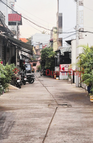 đ 6.3 Billion, BINH TAN - 3-STOREY HOUSE - CAR-FREE ALLEY - RIGHT IN GO XOAI - ONLY 6.3 BILLION!