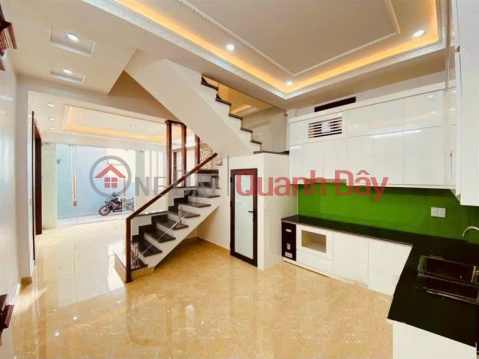 Selling Trai Le townhouse near AEON, area 42m2 4 floors brand new PRICE 2.7 billion VND _0