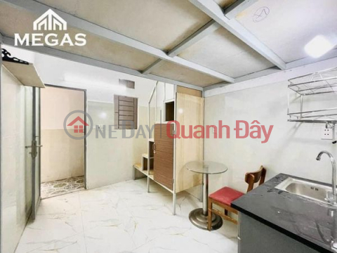 100% new Duplex room right on Hoang Hoa Tham street _0