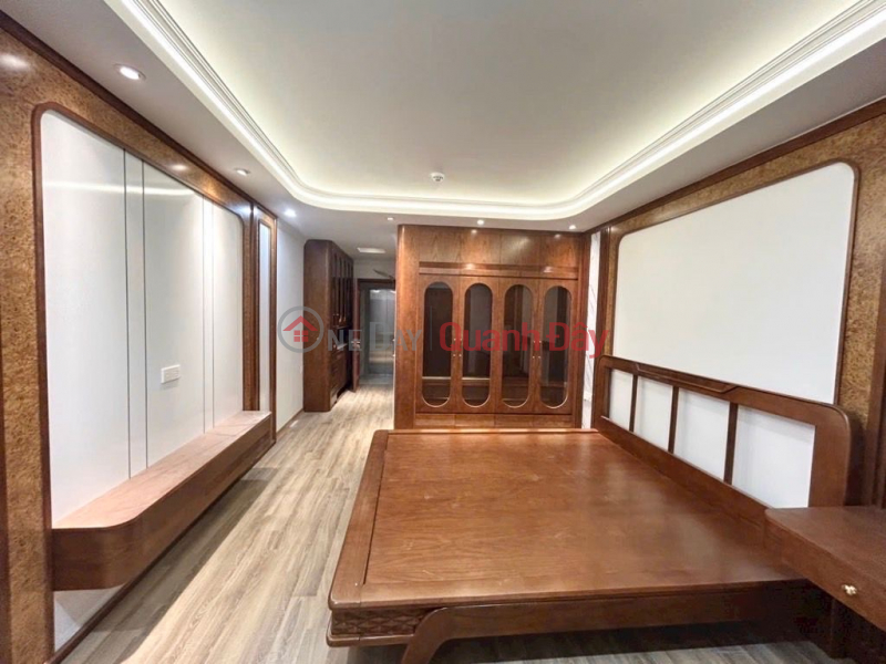 trần quốc hoàn 40m x7 tầng thang máy 21,7 tỷ- phân lô-gara ô tô,vỉa hè-20m ra phố Việt Nam, Bán, đ 21,7 tỷ