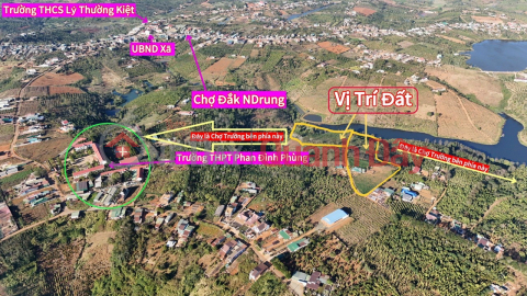 Bán đất view hồ gần chợ Nâm Njang có 440m mặt tiền đường và 150m MT hồ _0