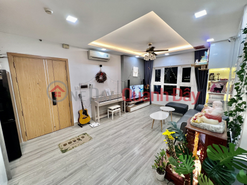 The owner sells corner apartment Saigonres Plaza-3PN, 84m2. Contact 0989844668 _0