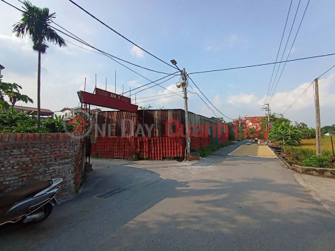 Land for sale in Thuan Thanh, Bac Ninh. 98m2 * frontage 5.8m * 2.6 billion. Car access, close to the street _0