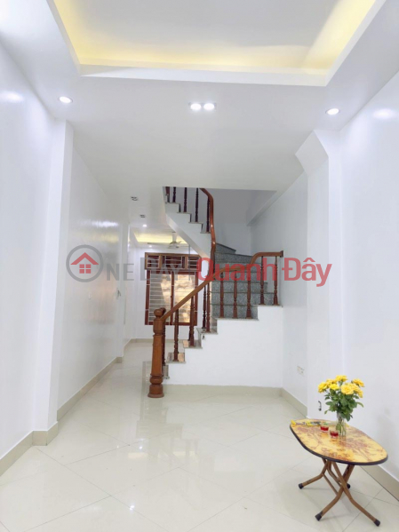 đ 5,7 tỷ, Bán nhà ở ngay LỆNH CƯ 42M2 - ĐỐNG ĐA- NGÕ THÔNG - HAI THOÁNG - 4PN- Hơn 5 TỶ