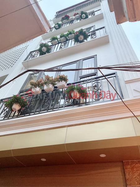 Selling Truong Dinh House, 45m x 5 floors, 4.85 billion, parking car Sales Listings