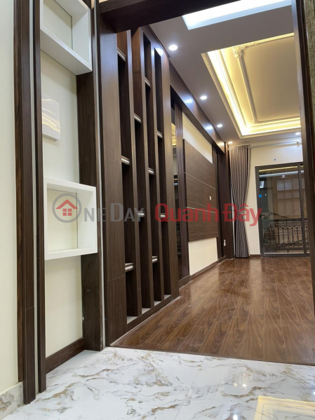 - Nguyen Son townhouse with 5-story elevator garage, 55m2, about 10 billion, negotiable. Sales Listings