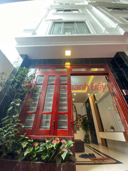 Hai THOÁNG, LÔ GÓC, Ngõ Ô TÔ, 4 tầng, 45m2, Nguyễn Văn Cừ. Long Biên, đủ NỘI THẤT Niêm yết bán