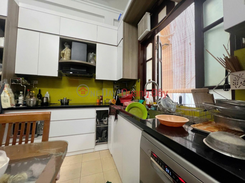 Bán nhà Đào Tấn, Ba Đình, 35m2, 5 tầng, Mt 6.4m, chỉ 10.3 tỷ, Việt Nam | Bán | đ 10,3 tỷ
