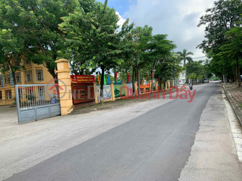 bán nhà Cổ Linh-Bát Khối, 158m, mặt tiền 10.5m, ôtô tránh, nở hậu, full thổ cư _0