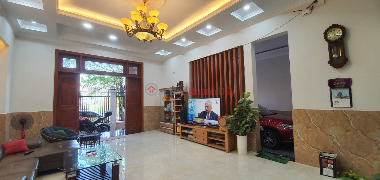 Property Search Vietnam | OneDay | Nhà ở | Niêm yết bán, Chính chủ bán biệt thự ven sông 400m2, 5PN 5WC, tại Thủ Đức