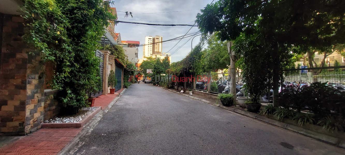 Rare, Beautiful House on Hoang Nhu Tiep Street, Car Avoidance, 5 Floors, Day and Night Business, on Hong Tien Street., Vietnam | Sales đ 25 Billion