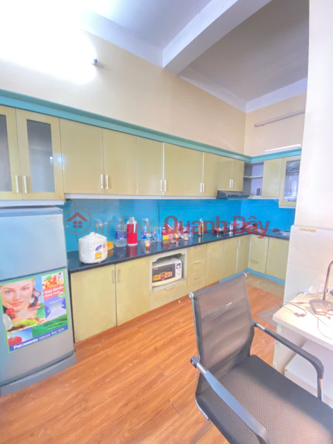 Cho thuê căn hộ tập thể Tầng 4, 609 Trương Định,60m 2 ngủ 1 khách 1 bếp 1 wc, 8 triệu/th _0