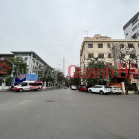 Selling Dong Da District Party Committee house, connecting to Hoang Cau, 75m2, 4 floors, subdivided lot, car, 15 billion VND _0