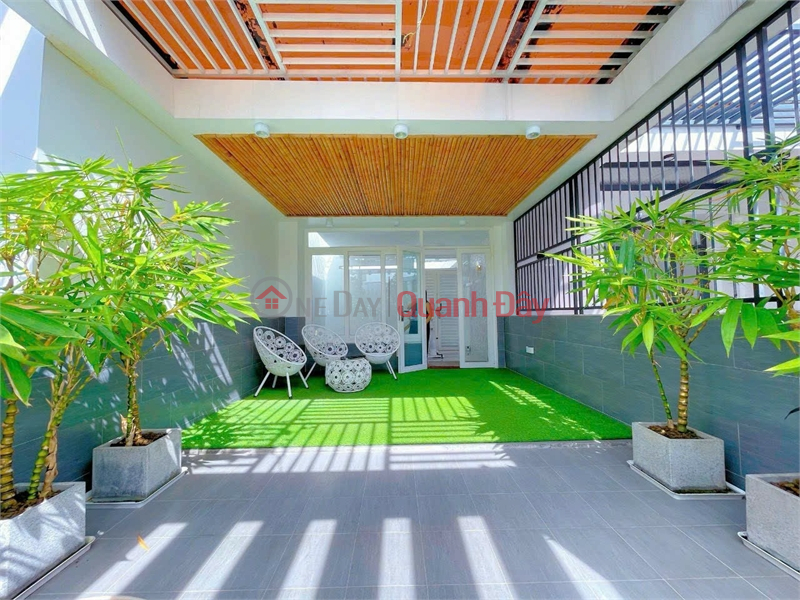 đ 10.5 Billion, 4-storey house for sale with free furniture. VIP Subdivision Nguyen Tu Gian, Ward 12, Go Vap.