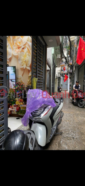 BEAUTIFUL HOUSE – GREAT PRICE – OWNER NEEDS TO SELL QUICKLY 4-story house in Goc De alley, Minh Khai, Hanoi Vietnam | Sales | đ 3.2 Billion