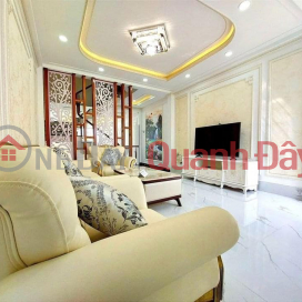 Central house, close to all amenities (hoang-5672624563)_0