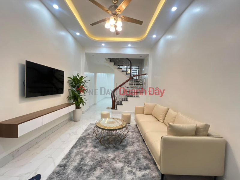 BEAUTIFUL HOUSE FOR SALE IN Thong Lane OTOO BUSINESS DOOR TWO THONG DOOR IN HOANG MAI 40M5T ONLY 6 BILLION, Vietnam | Sales | đ 6 Billion