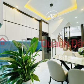Private house for sale on Cu Loc Thanh Xuan street 45m 5 floors 3 bedrooms nice house near car 5 billion contact 0817606560 _0