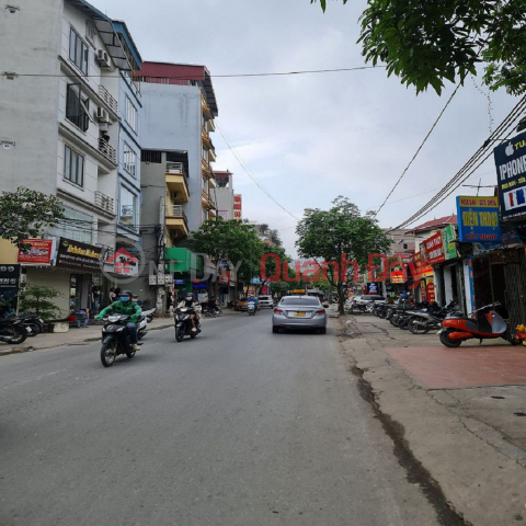 Bán 111m2 đất mặt phố tại Trâu Quỳ, Gia Lâm. Mt 5m, đường gần 10m. Lh 0989894845 _0