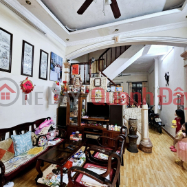 Private house for sale on Lang street, Dong Da district 65m 4T MT4.5m alley near the right street 7 billion contact 0817606560 _0