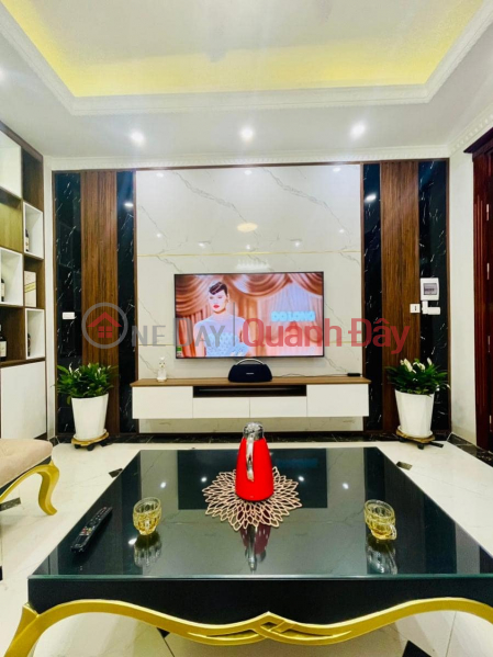 Extremely unique item, selling house in Minh Khai, neighbor of Timecity, near the street, 50m2, only over 6 billion Sales Listings