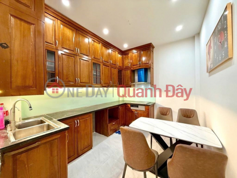 HOUSE FOR SALE IN HOANG NHU TIEP. 50M2 * 5 FLOORS * 9.35 BILLION. FULL FURNITURE. CORNER LOT. _0