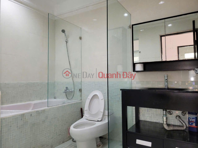 đ 20 Million/ month, Plemington luxury apartment for rent – 3 bedrooms fully furnished – Right at Le Dai Hanh intersection