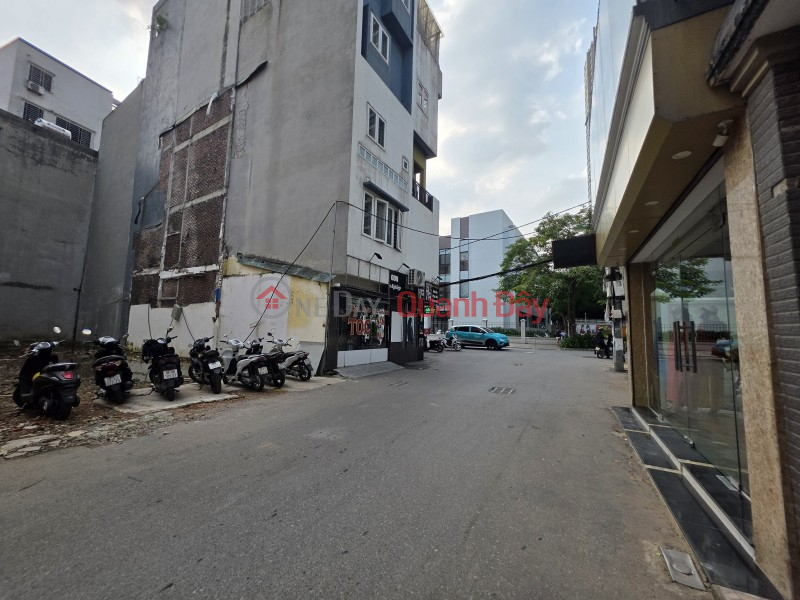 SUPER RARE GOLDEN LAND – ADJACENT TO VIN GARDENIA – CARS CANNOT PARKING – BUSY BUSINESS DAY AND NIGHT. Vietnam | Sales | đ 35 Billion
