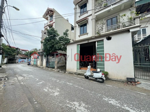 House for sale in Thach Ban, car accessible, open alley, about 3 minutes drive from Highway 5A _0