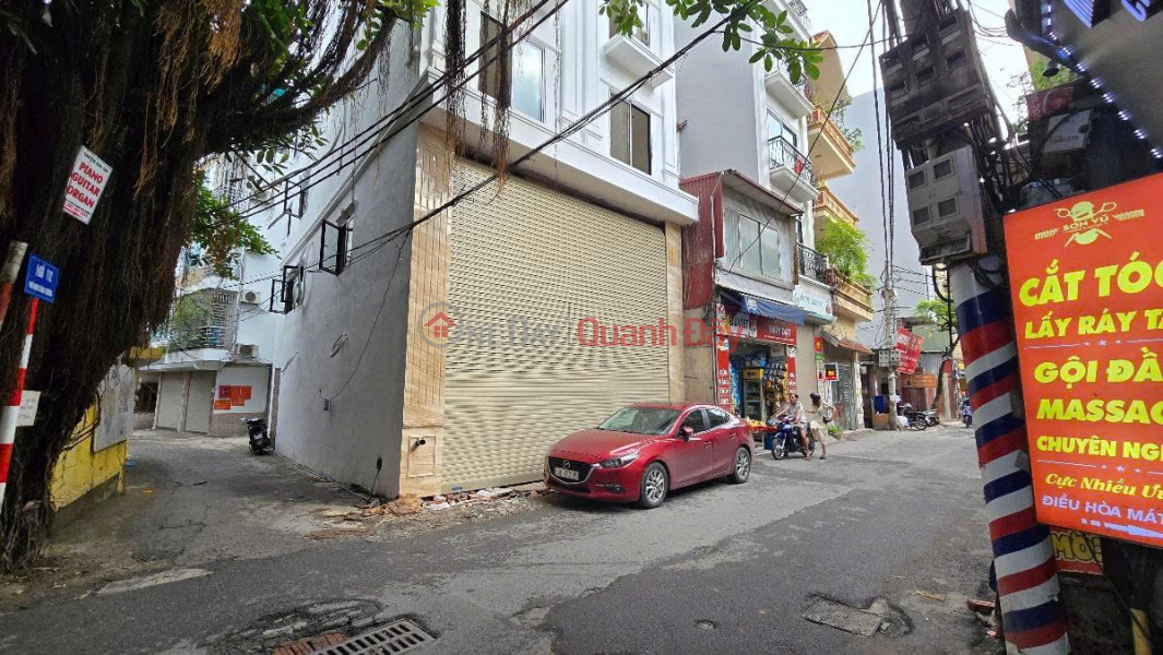 Selling complex building, corner lot MP Dinh Cong Thuong, 7 floors, elevator, peak cash flow, price 90 billion. Vietnam, Sales đ 90 Billion