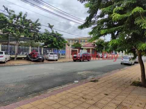 SELLING TO ONLY OWNER 1 LOT OF LAND opposite Primary School, Nguyen Binh Khiem High School, Chon Thanh Town _0