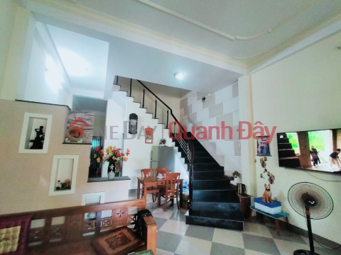 Urgent sale of 2-storey house frontage on 5.5m road near Hoa Xuan Market Da Nang-80m2-Price only: 3.1 billion-0901127005. _0