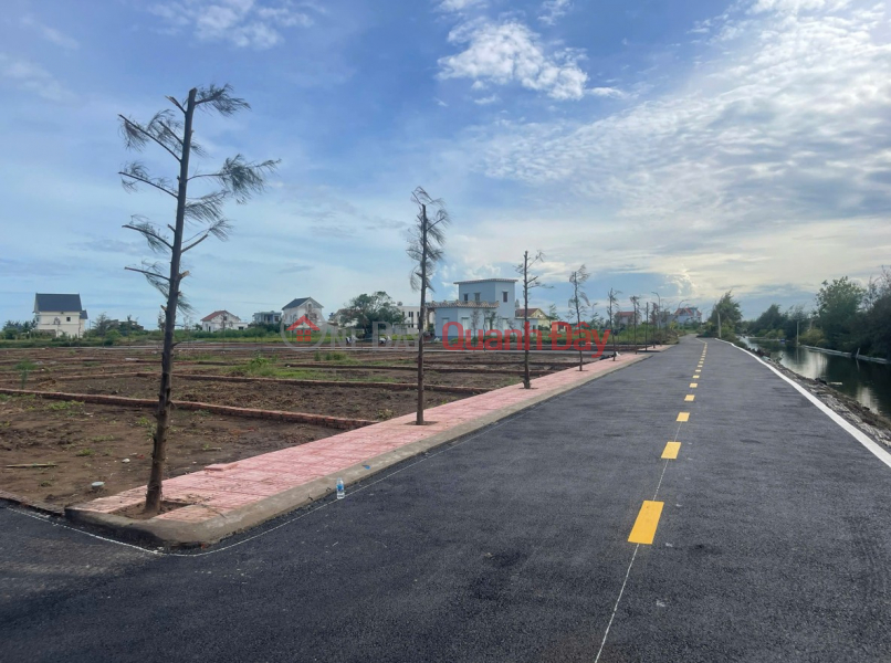 , Please Select, Residential, Sales Listings đ 2 Billion